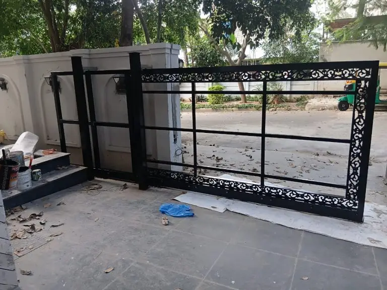 cantilever gates